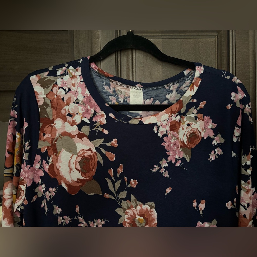 Floral Navy Dress - Picture 2 of 3